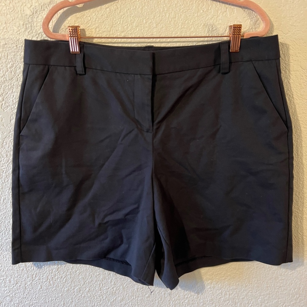 Vince Camuto Black Bermuda Shorts Tailored Style